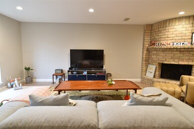 727 Bunker Hill Rd unit 98, Houston, TX 77024 - photo 4