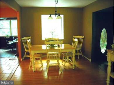 5910 Hanna Rd, Sykesville, MD 21784 - photo 3