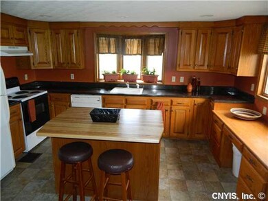 Kitchen Large Kitchen With Tons Of Cupboards