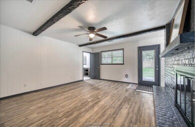 1221 S Ridgefield Cir, College Station, TX 77840 - photo 6