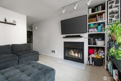 1121 SW Barrington Dr unit 3, Oak Harbor, WA 98277 - photo 5