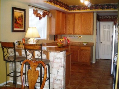 Kitchen with breakfast bar