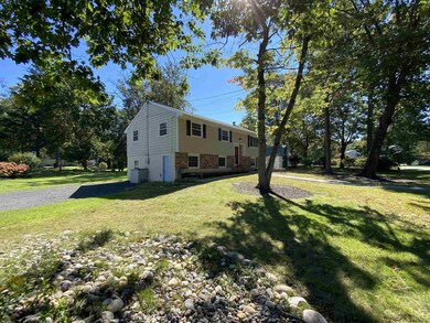 18 Weston Dr, Clifton Park, NY 12065 - photo 2