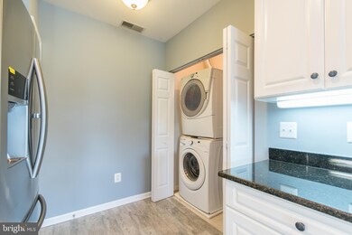 25260 Lake Shore Square unit 203, Chantilly, VA 20152 - photo 5