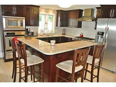 4 Wardlaw Ct, Providence, RI 02908 - photo 3