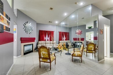 2651 Holy Cross Dr, Las Vegas, NV 89156 - photo 4