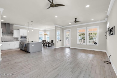 119 Jefferson Davis Ave, Biloxi, MS 39530 - photo 6