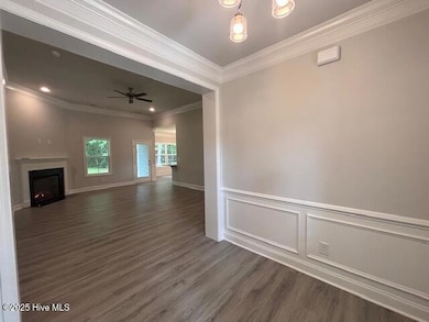 110 Firethorn Cir, Wallace, NC 28466 - photo 3