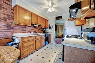 13-Kitchen