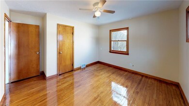 2142 Green Ridge Dr, Wickliffe, OH 44092 - photo 5