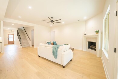 15116 Matterhorn Loop, Maumelle, AR 72113 - photo 7