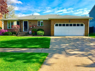 1009 Thomas Fox Dr E, North Tonawanda, NY 14120 - photo 2