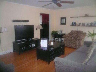 900 Bristol Ave, Westchester, IL 60154 - photo 3