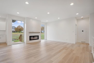 1825 Red Tail Dr, Waterloo, IA 50701 - photo 6