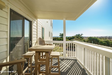 Covered porch w/ ocean views