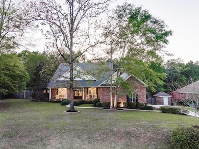 Front porch, level yard