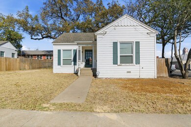 128 W Oak St, Weatherford, TX 76086 - photo 2