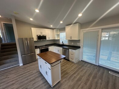 1301 Lizabeth Ln, Waukegan, IL 60087 - photo 3