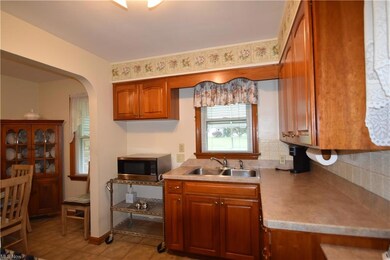 854 5th St, Struthers, OH 44471 - photo 7