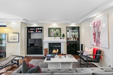 15 Lafayette Ct unit 4D, Greenwich, CT 06830 - photo 2