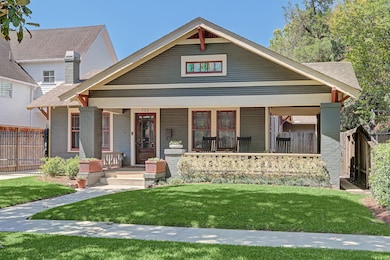 723 Le Green St, Houston, TX 77008 - photo 2