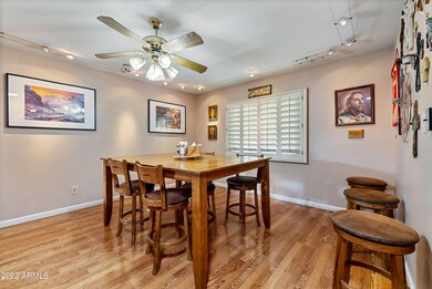 Pine Large Dine Area