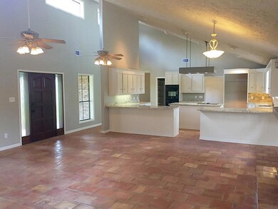 801 2nd St, Bay City, TX 77414 - photo 2