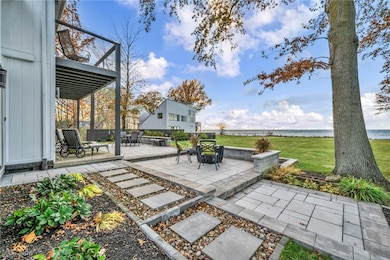 5365 E Lake Rd, Sheffield Lake, OH 44054 - photo 7