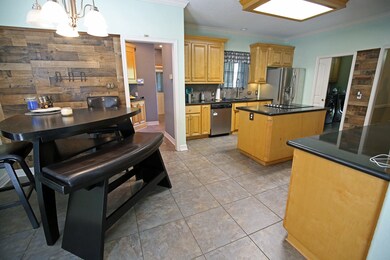 The Kitchen and the Breakfast Area. Appliances Sta