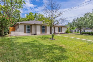 16743 David Glen Dr, Friendswood, TX 77546 - photo 2