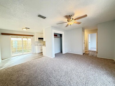 714 N Derby St unit 102, Denison, TX 75020 - photo 3
