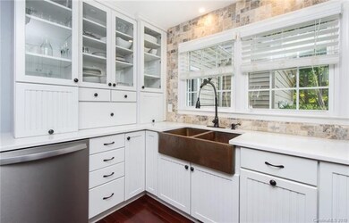 Charming Copper Farmhouse sink!