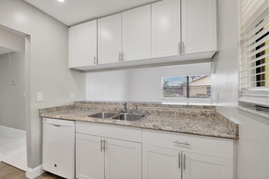 484 Springdale Cir unit 48D, Palm Springs, FL 33461 - photo 5