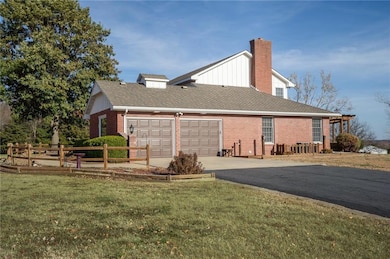 1104 E Park Rd, Garnett, KS 66032 - photo 4