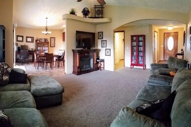 1335 Circlewood Dr, Central Point, OR 97502 - photo 5