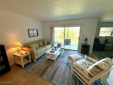 200 Turtle Lake Ct unit 302, Naples, FL 34105 - photo 3