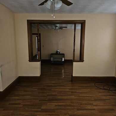 211 Columbia St unit 2, Fall River, MA 02721 - photo 4