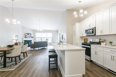 243 Bretlyn Cir, Rochester, NY 14618 - photo 6