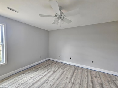 845 Auburn Ln, Flemington, WV 26354 - photo 6