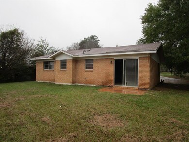 311 Gilbert Dr, Vivian, LA 71082 - photo 2