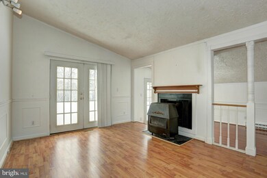 11508 Cherry Grove Dr, North Potomac, MD 20878 - photo 5