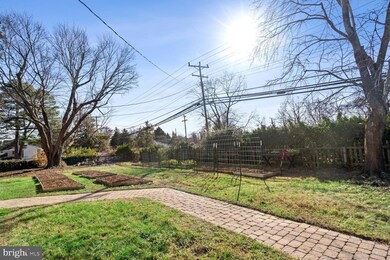 2702 Popkins Ln, Alexandria, VA 22306 - photo 4