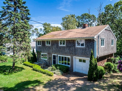 37 Oak Tree Ln, Vineyard Haven, MA 02568 - photo 2