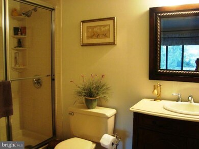 405 Five Farms Ln, Lutherville Timonium, MD 21093 - photo 2