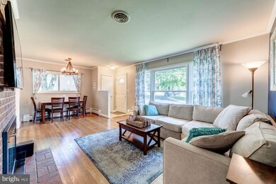 10805 Maple St, Fairfax, VA 22030 - photo 2