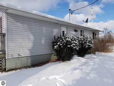 401 S Railroad St, Turner, MI 48765 - photo 4