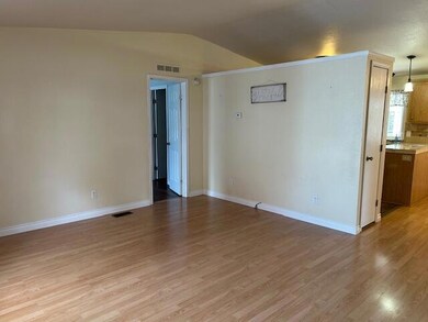 633 E Archwood Dr unit 44, Eagle Point, OR 97524 - photo 4