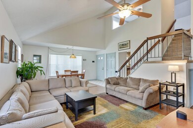 27 Carnaby Close Freehold NJ-large-015-3