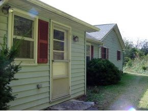 156 Hughes St, Johnson City, TN 37601 - photo 3