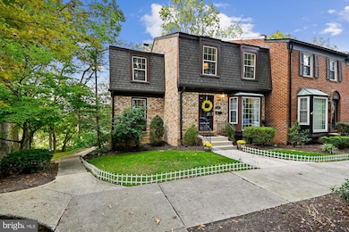 1682 Albermarle Dr, Crofton, MD 21114 - photo 2